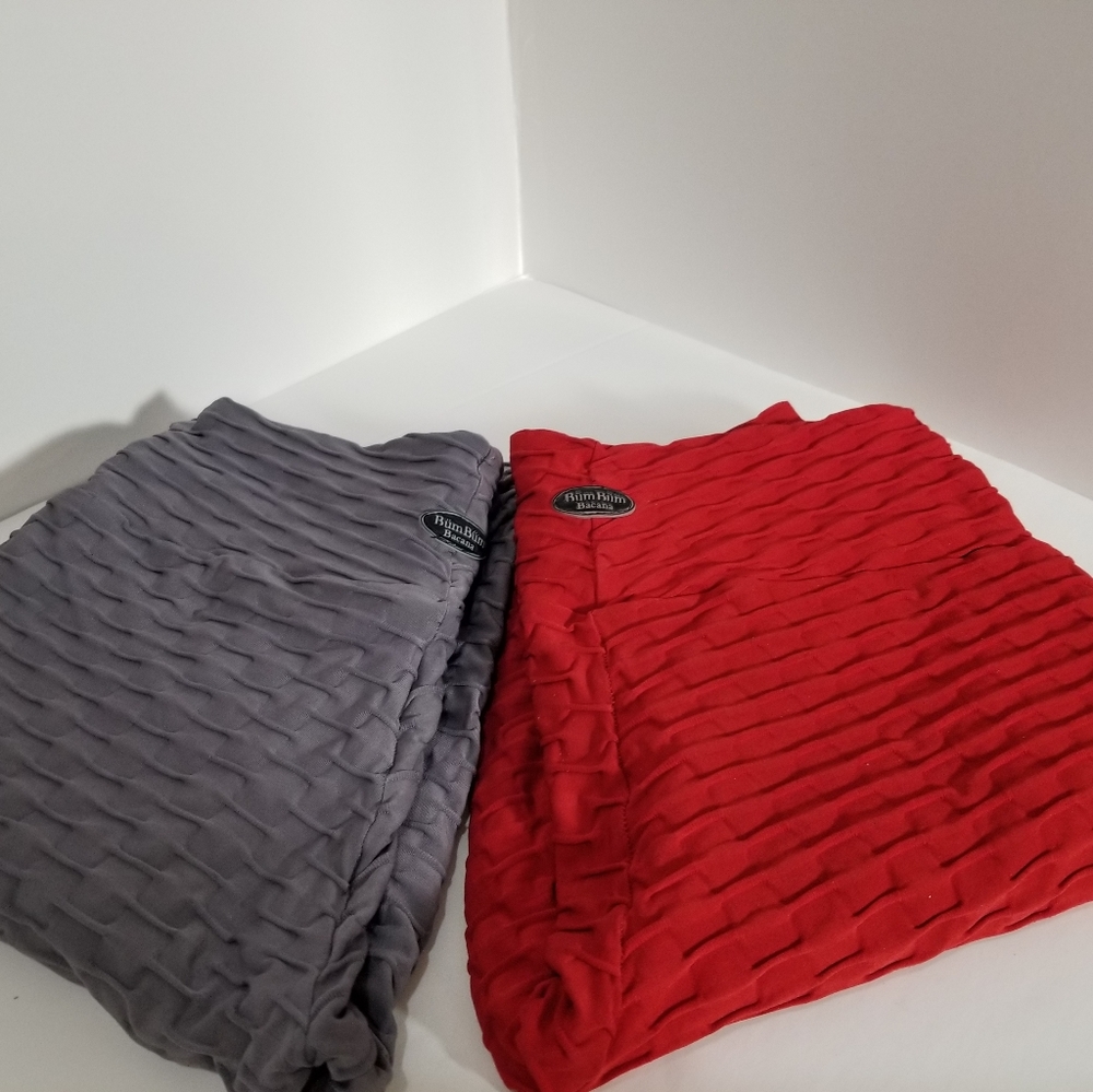2 bum bum bacana yoga pants size M/L red, grey